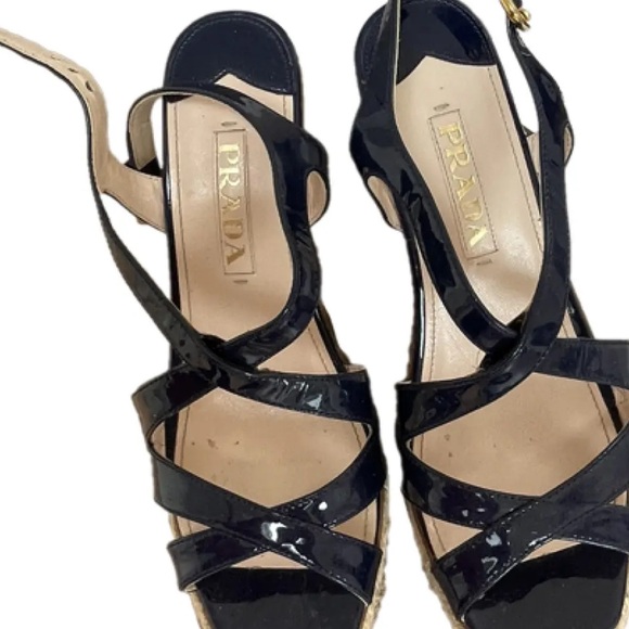 Prada - Picture 2 of 10